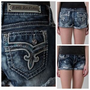 🤘NeW🎸 ROCK REVIVAL BETTY EASY FIT DISTRESSED EMBELLISHED SHORTS SIZE 29